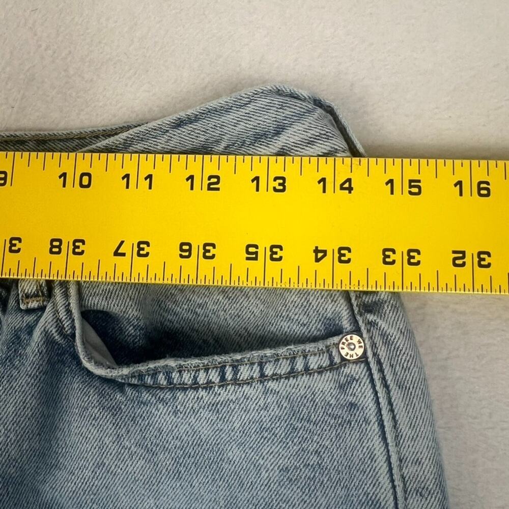 We The Free Jeans Women's Size 28 Blue Denim Medium Wash Button Fly Distressed - Picture 5 of 9